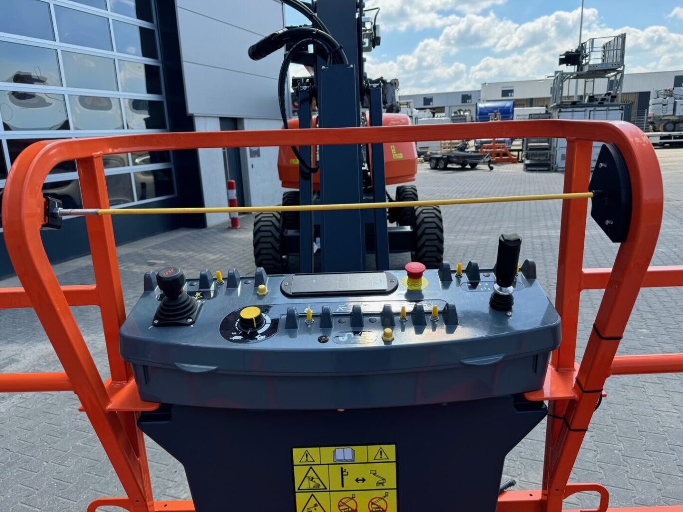 665F3083 ADF5 4FCB B510 9302B44A5AFE